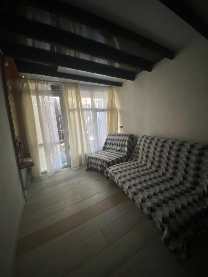 Apartamento House&House 84 Petropavlovskaya Borshchagovka Exterior foto